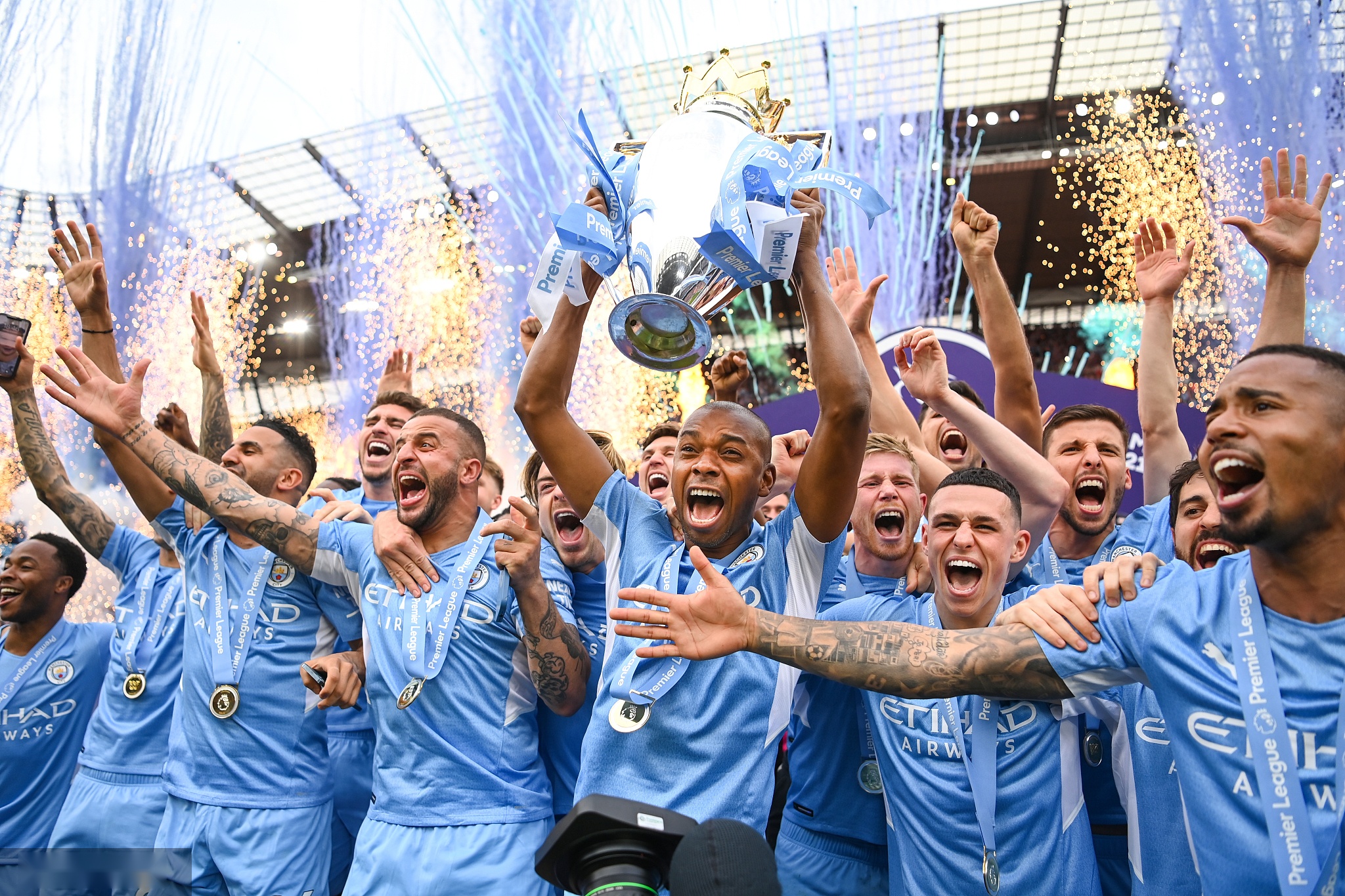 他虽然出场 他虽然出场